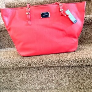 NWT Nine West Coral Red Tote Bag – Large Shoulder Handbag w/ Zip Compartment